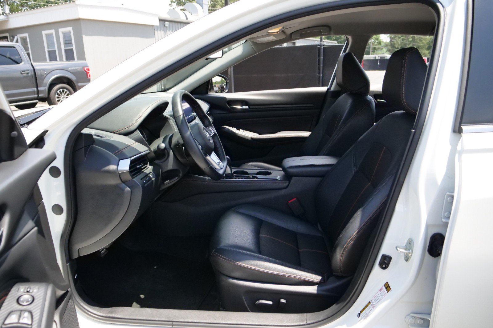 Used 2020 Nissan Altima 2.5 SR FWD image 19