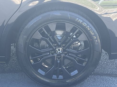 Certified 2025 Honda Odyssey Sport-L image 12