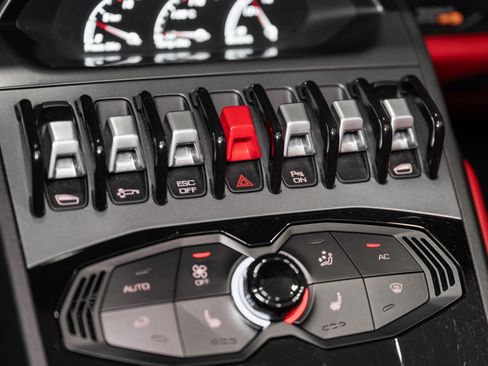 Used 2016 Lamborghini Huracan LP 610-4 AWD/4WD image 25