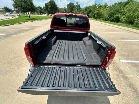 Used 2019 Nissan Frontier SL RWD image 10