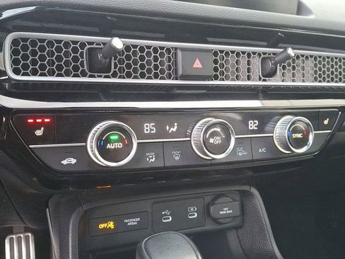 Certified 2025 Honda Civic Sport Touring image 16