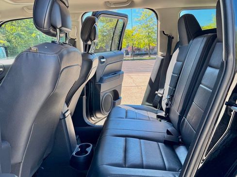 Used 2014 Jeep Patriot High Altitude FWD image 13