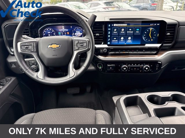 Used 2025 Chevrolet Silverado 1500 LT AWD/4WD image 25