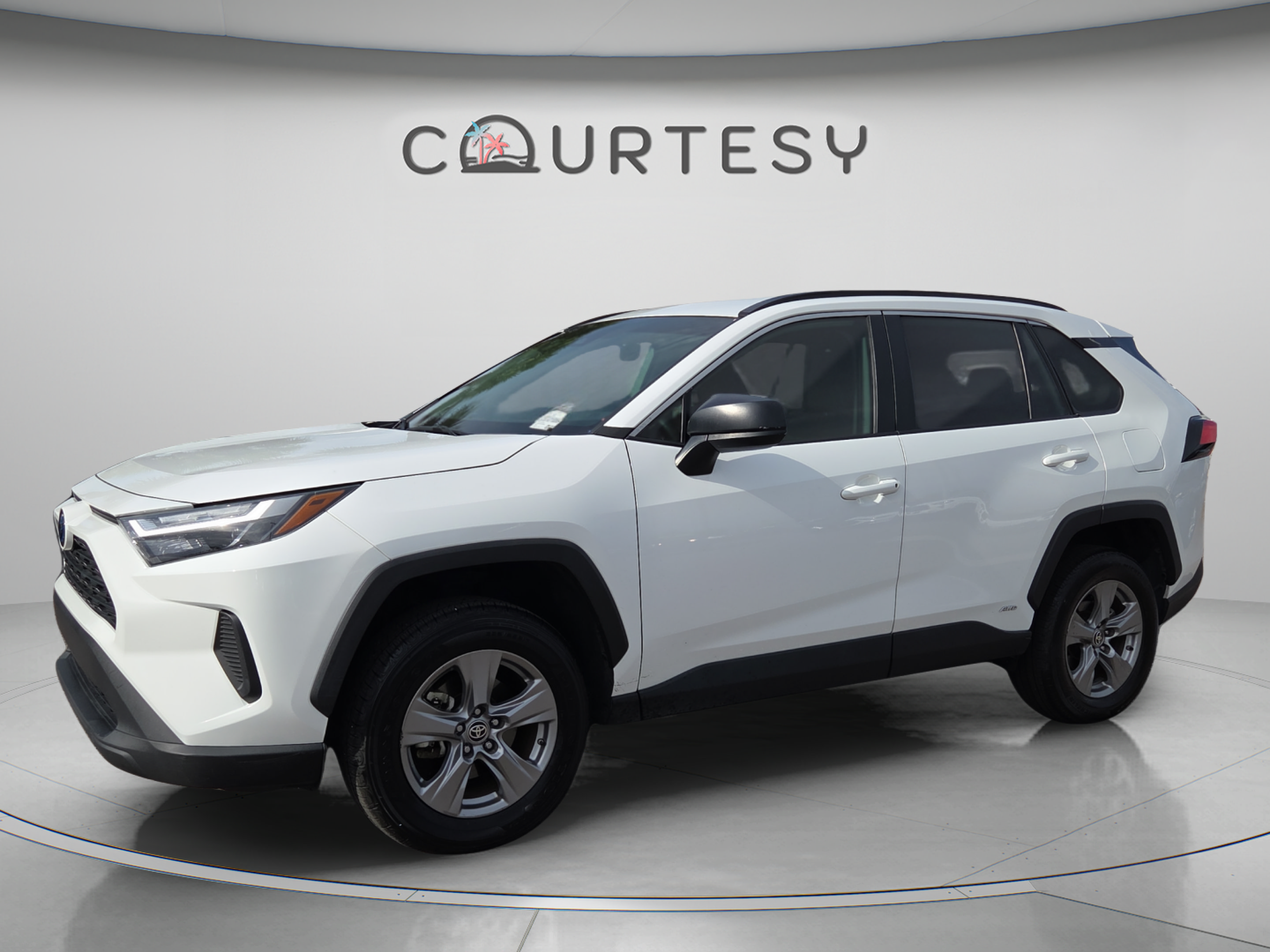 Used 2024 Toyota RAV4 LE AWD/4WD image 1