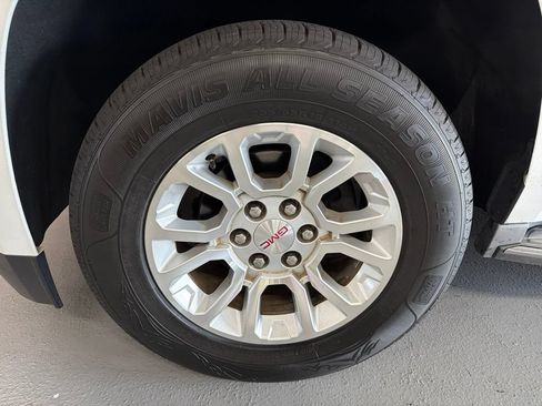 Used 2015 GMC Yukon XL SLT w/ HD Trailering Package AWD/4WD image 6