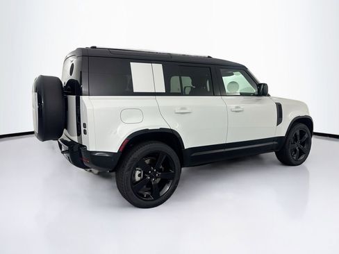 New 2026 Land Rover Defender 110 X-Dynamic SE AWD/4WD image 5