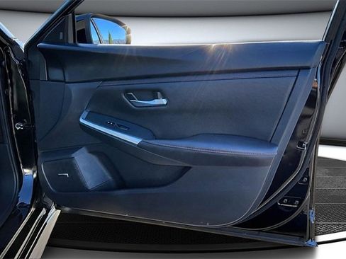 Certified 2025 Nissan Sentra SR w/ SR Premium Package image 27