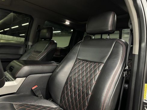 Used 2019 Ford F250 Lariat w/ Lariat Ultimate Package AWD/4WD image 24