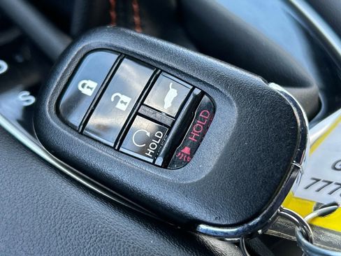 Used 2025 Honda HR-V Sport image 33