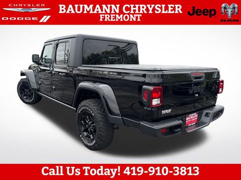 Used 2022 Jeep Gladiator Sport AWD/4WD image 6