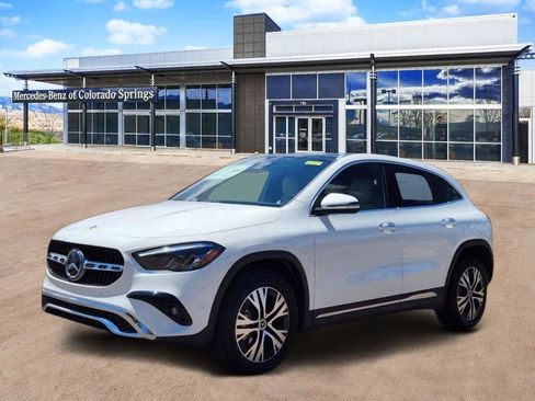 Used 2025 Mercedes-Benz GLA 250 4MATIC image 3