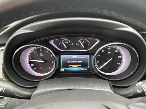 Used 2020 Buick Envision Essence image 10