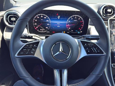 Used 2026 Mercedes-Benz GLC 300 4MATIC image 11