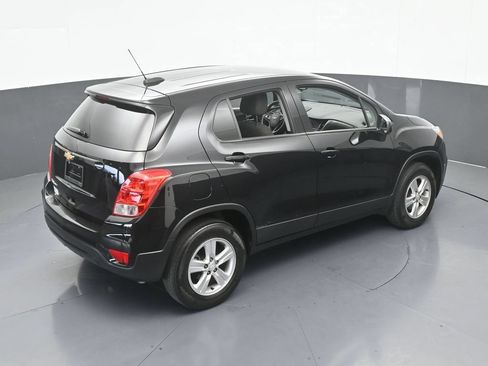 Used 2022 Chevrolet Trax LS w/ Tint and Cruise Package AWD/4WD image 44