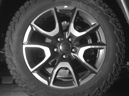 Used 2025 Jeep Compass Trailhawk image 15