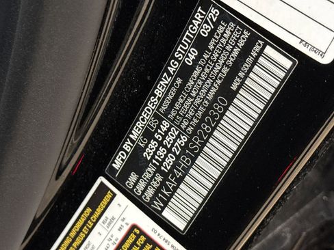 Used 2025 Mercedes-Benz C 300 4MATIC Sedan image 41