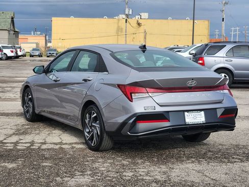 Used 2025 Hyundai Elantra SEL image 7
