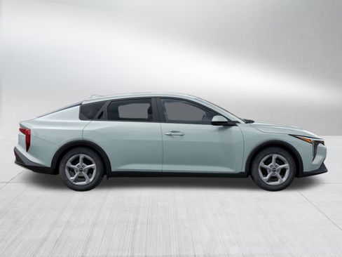 New 2025 Kia K4 LXS image 7