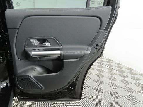 Certified 2025 Mercedes-Benz GLA 250 image 28