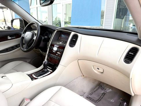 Used 2016 INFINITI QX50 2WD w/ Premium Plus Package image 31