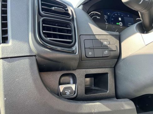 New 2024 RAM ProMaster 3500 w/ Delivery Van Package image 19