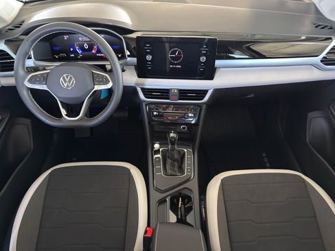New 2026 Volkswagen Taos SE FWD image 24