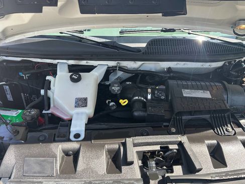 Used 2019 Chevrolet Express 3500 LT w/ LT Preferred Equipment Group RWD image 17