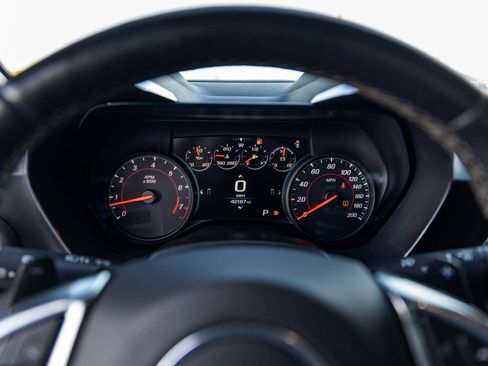 Used 2017 Chevrolet Camaro SS RWD image 14