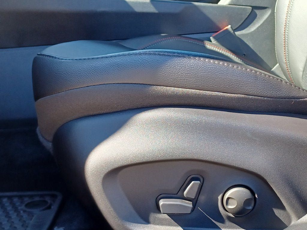 Used 2026 Jeep Compass Trailhawk AWD/4WD image 6