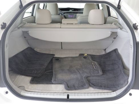 Used 2012 Toyota Prius Two FWD image 17