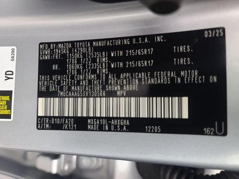 Used 2025 Toyota Corolla Cross LE image 37