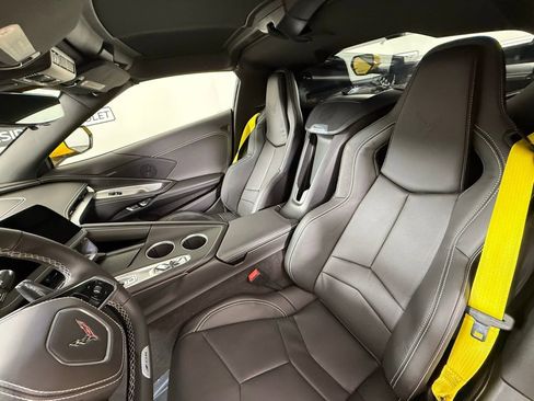 Used 2026 Chevrolet Corvette Z06 w/ Chrome Exterior Badge Package image 34