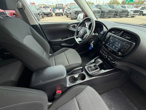 Used 2020 Kia Soul GT-Line FWD image 13