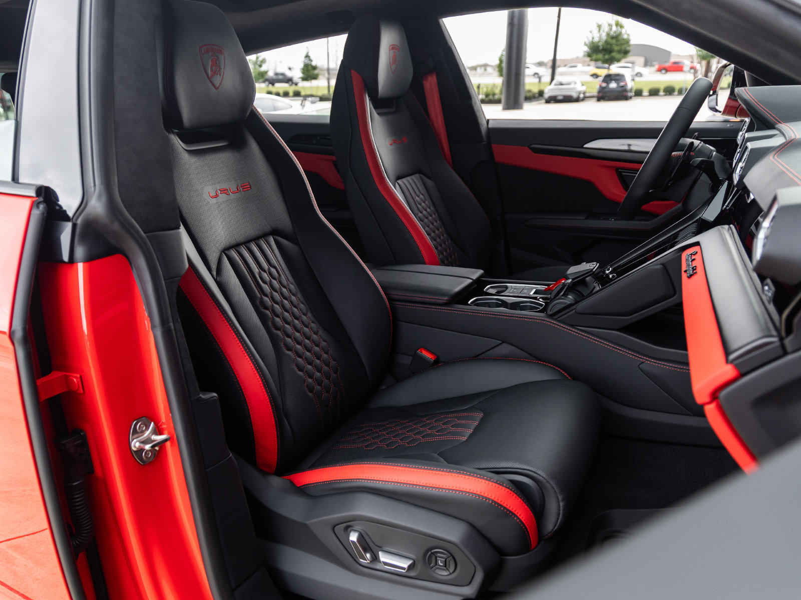 Used 2024 Lamborghini Urus S AWD/4WD image 49