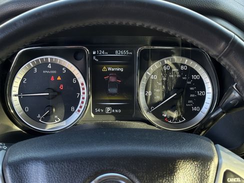 Used 2017 Nissan Titan SV image 17