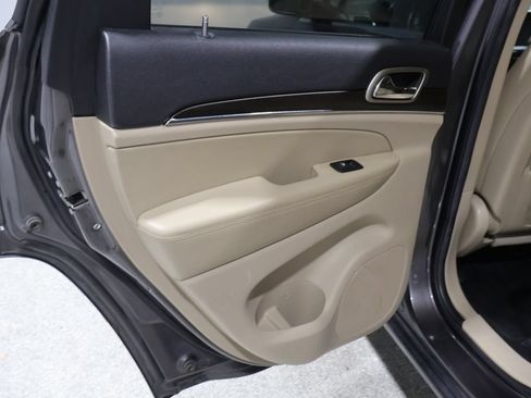Used 2014 Jeep Grand Cherokee Limited AWD/4WD image 23