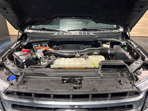 Used 2023 Ford F150 Lariat w/ Trailer Tow Package image 19