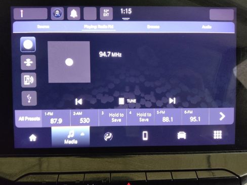 Used 2024 Jeep Compass Latitude image 25