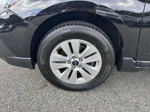 Used 2019 Subaru Outback 2.5i Premium AWD/4WD image 6