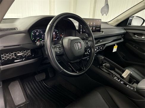 Used 2024 Honda Accord EX-L image 10