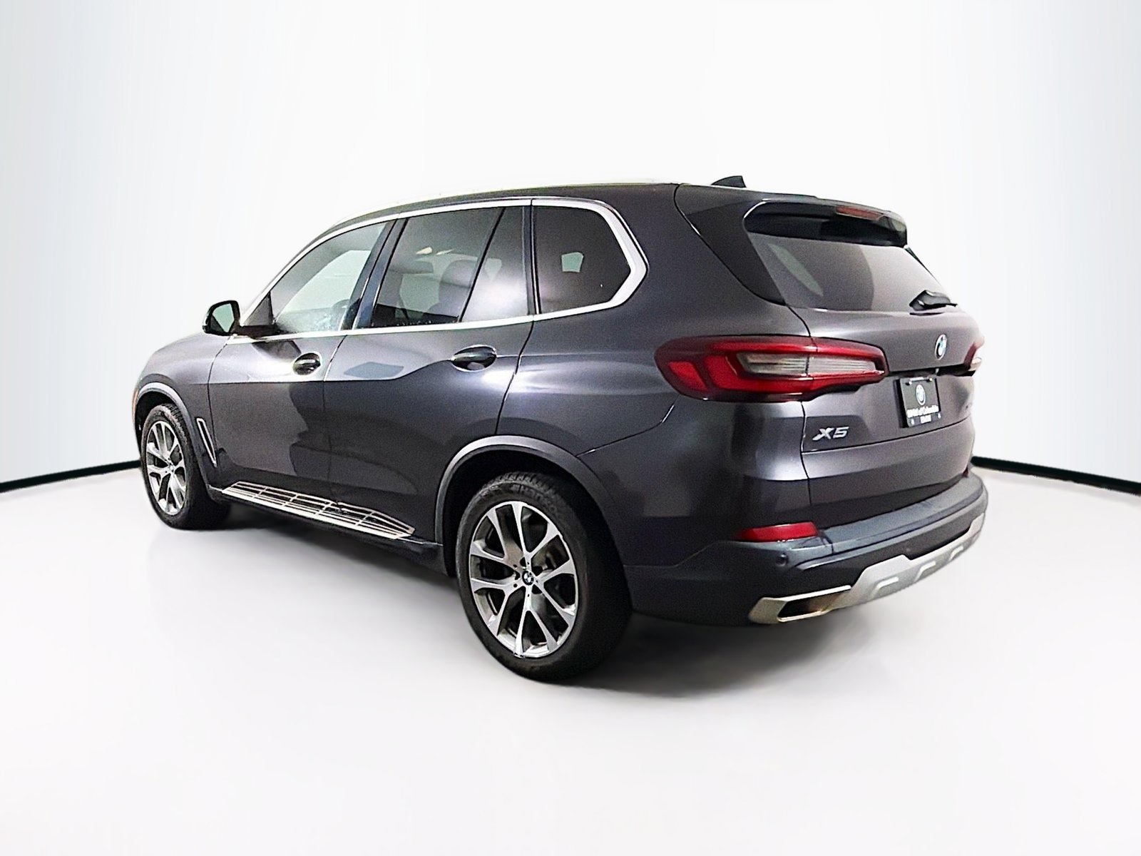 Used 2023 BMW X5 xDrive40i AWD/4WD image 5