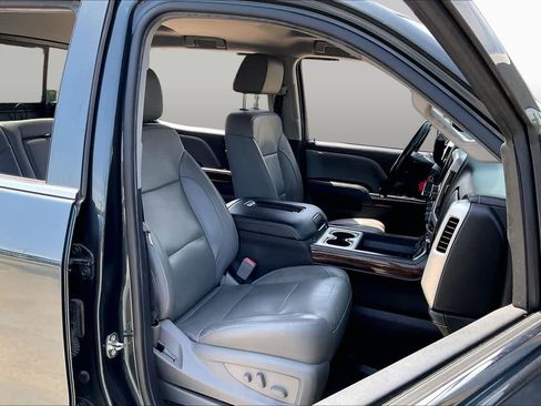 Used 2018 GMC Sierra 1500 SLT w/ SLT Premium Package AWD/4WD image 9