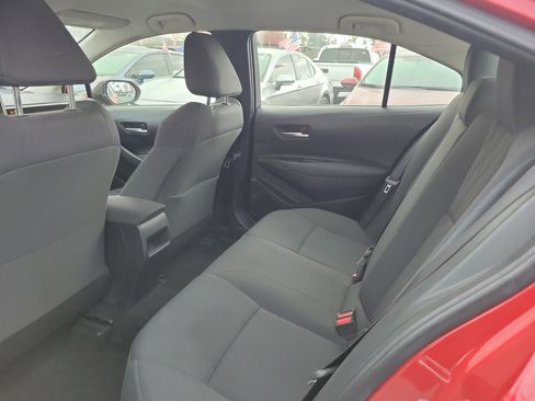 Used 2020 Toyota Corolla LE image 18