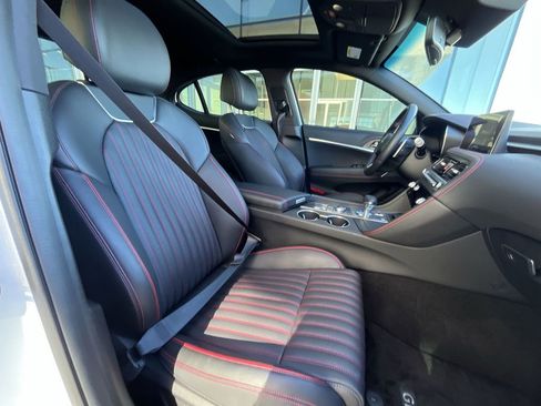 Used 2025 Genesis G70 2.5T w/ Sport Prestige Package RWD image 26