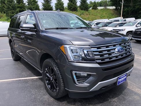 Used 2020 Ford Expedition Max Limited w/ Equipment Group 301A AWD/4WD image 8
