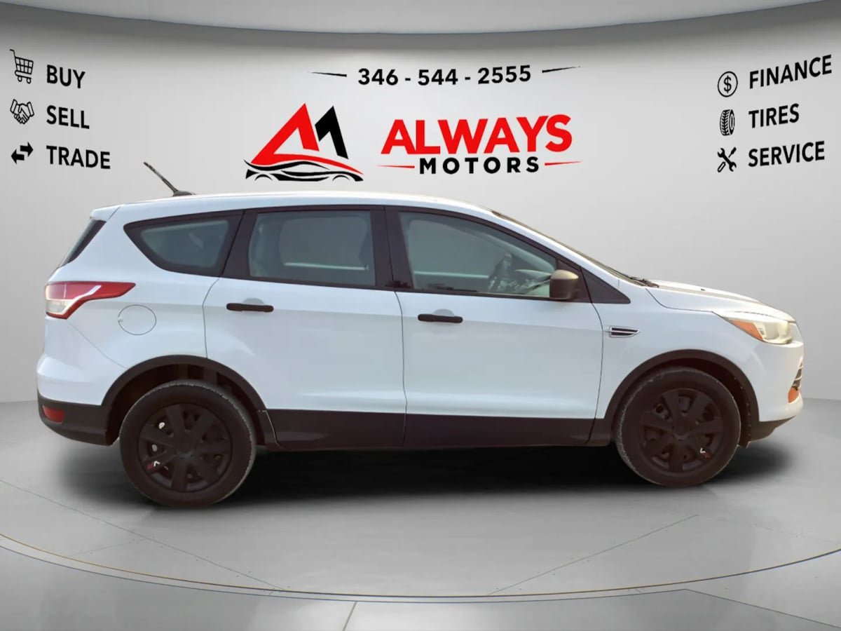 Used 2013 Ford Escape S FWD image 4