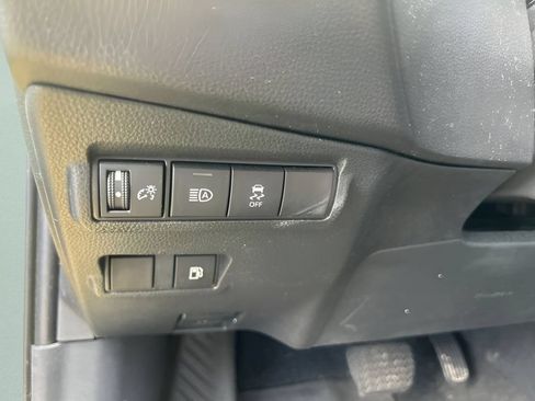Used 2023 Toyota Corolla Cross AWD Hybrid w/ Moonroof Package image 24