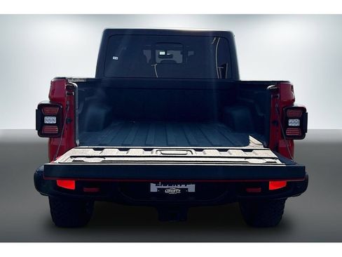 Used 2021 Jeep Gladiator Rubicon AWD/4WD image 7