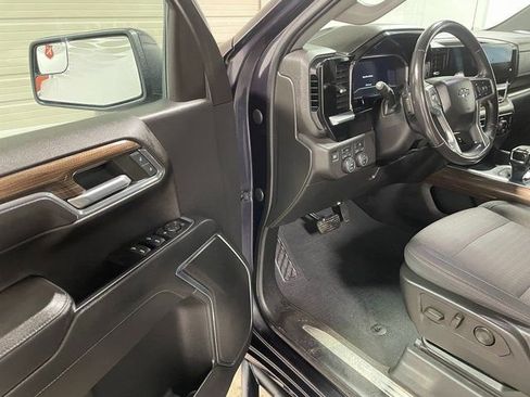 Used 2023 Chevrolet Silverado 1500 RST w/ Protection Package image 10