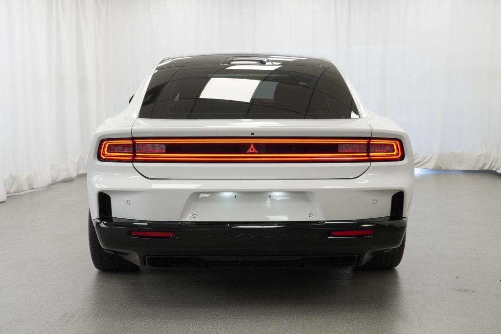 Used 2024 Dodge Charger Daytona R/T w/ Plus Group AWD/4WD image 17